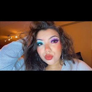 Meet your Posher, Brenda